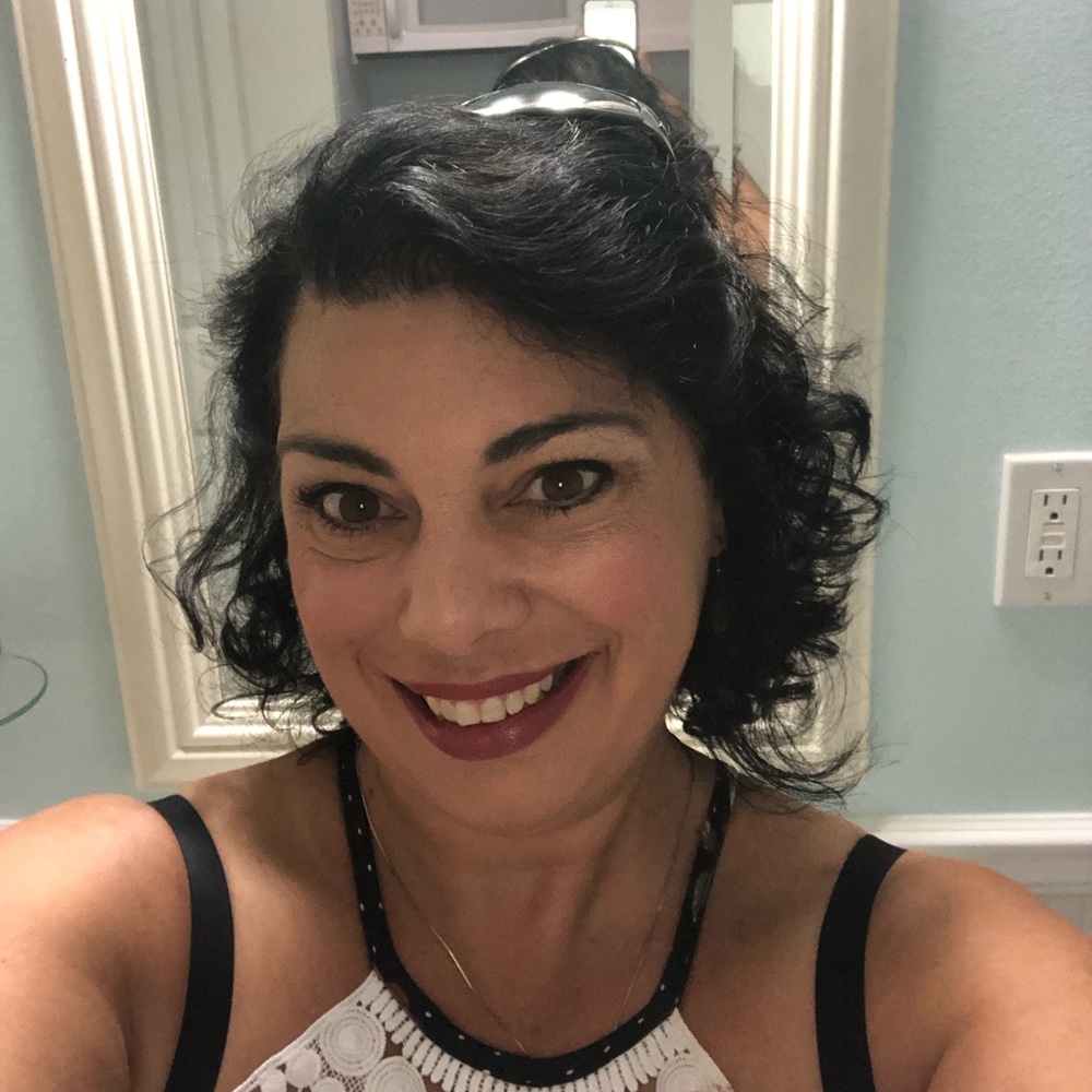 Meet your Posher, Angela